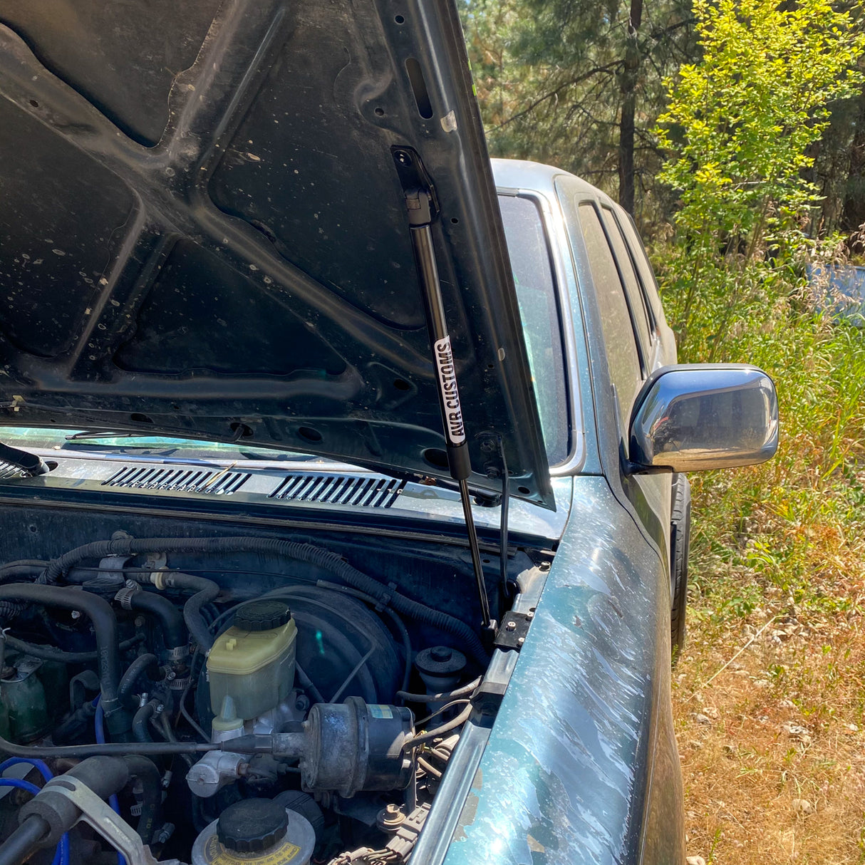 1989-1995 Toyota Pickup/ 4Runner EZ Lift Hood Struts