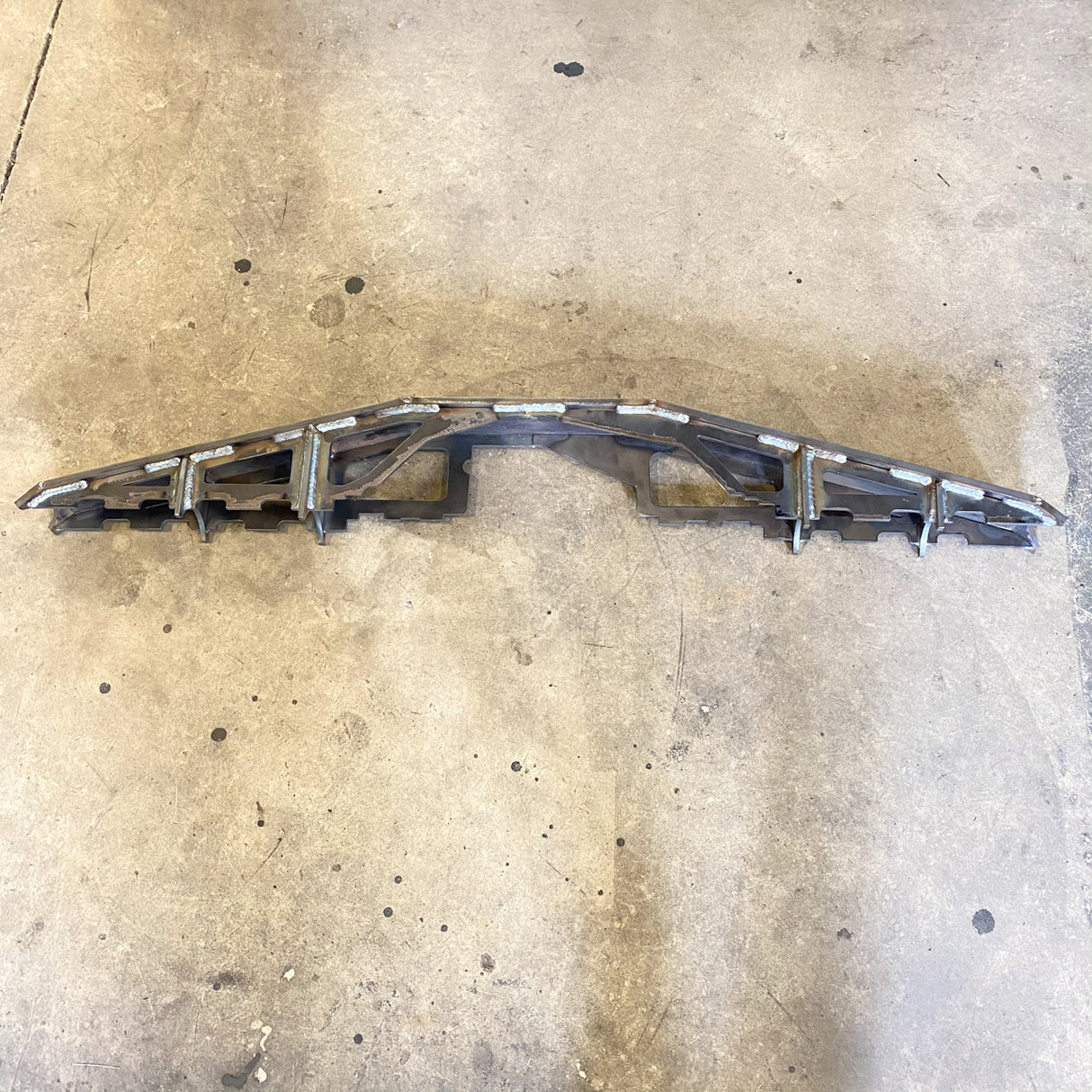 Ford Sterling 10.25/ 10.5 Rear Axle Truss (DXF File)