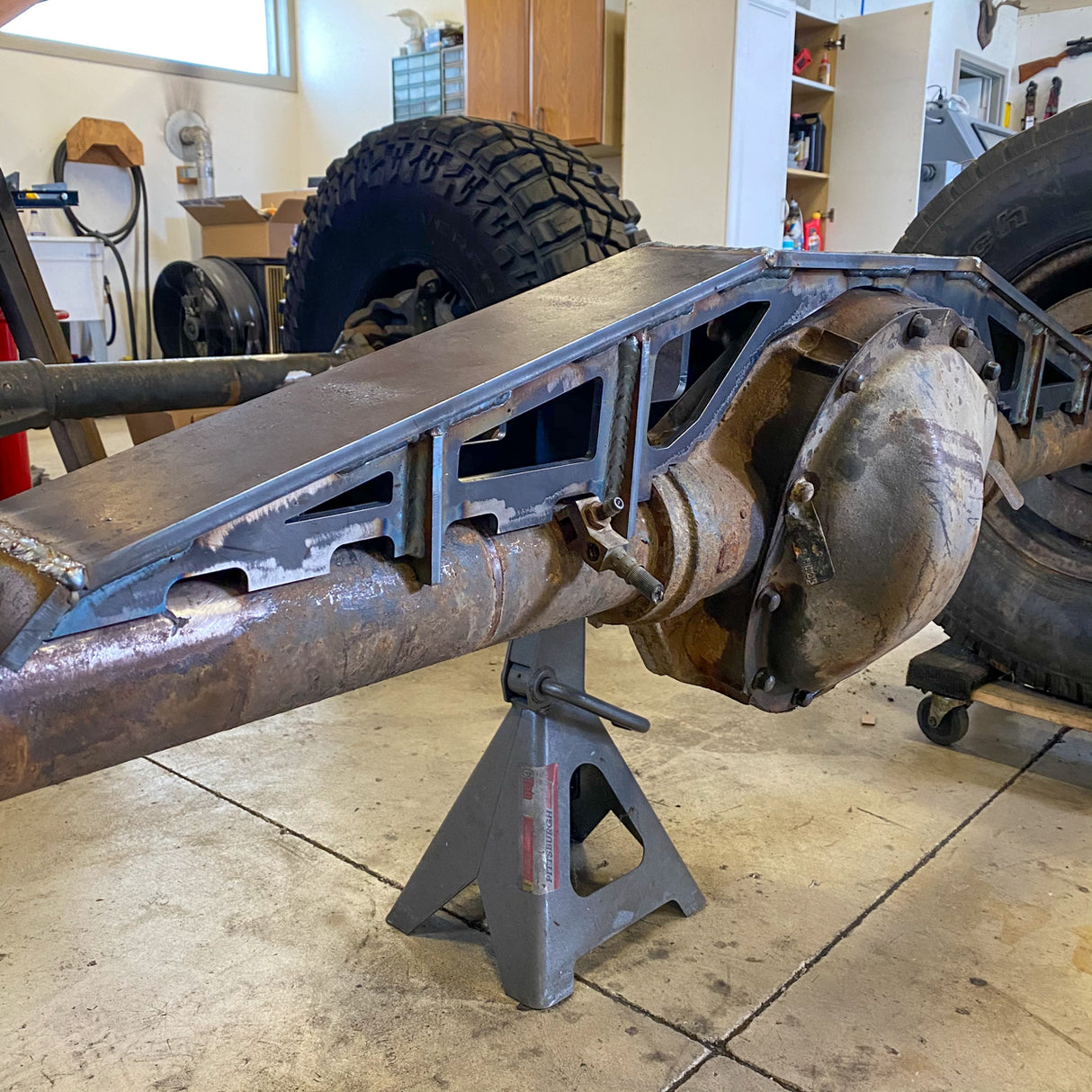 Ford Sterling 10.25/ 10.5 Rear Axle Truss (DXF File)