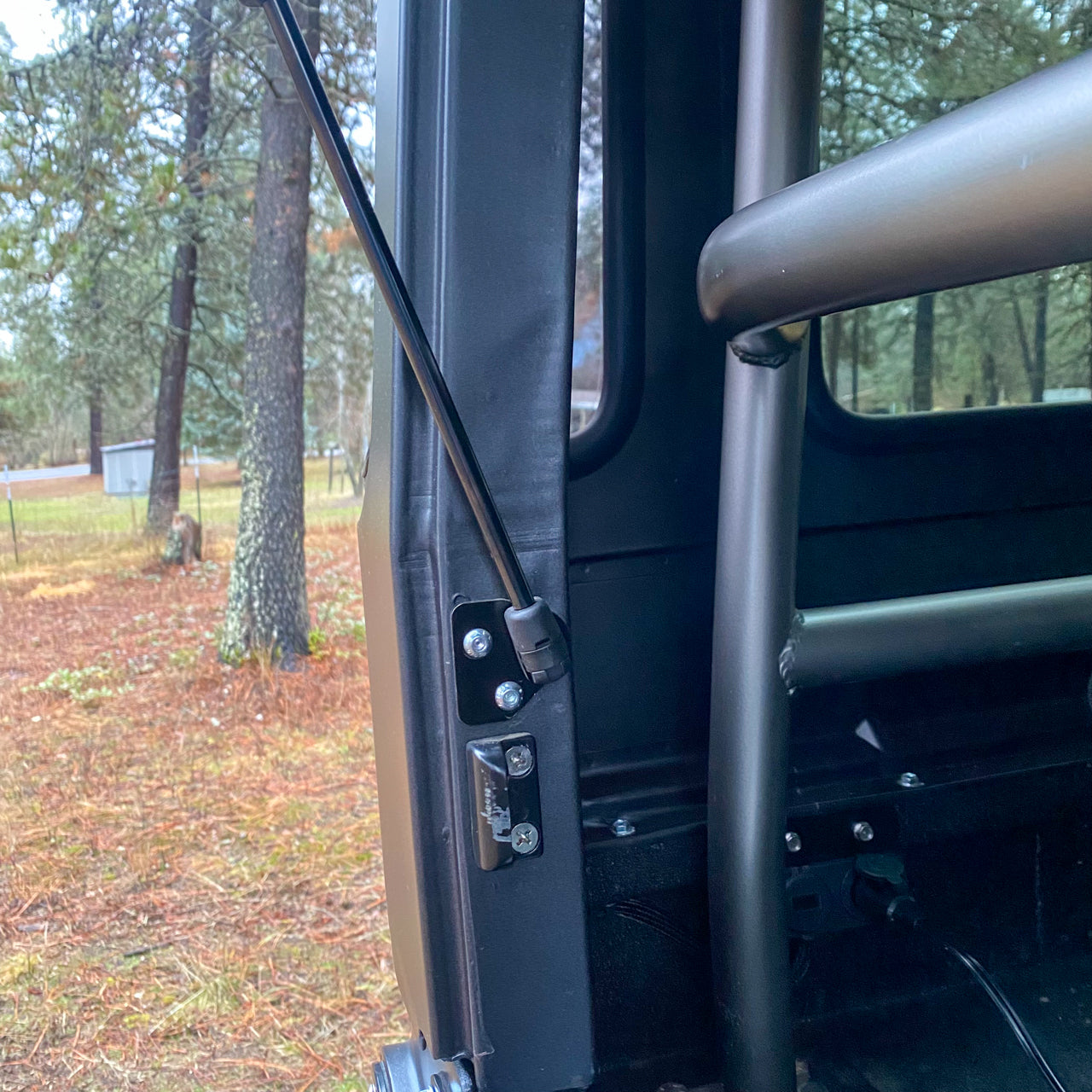 Toyota FJ40 Land Cruiser Rear Hatch EZ Lift Struts – AVR Customs
