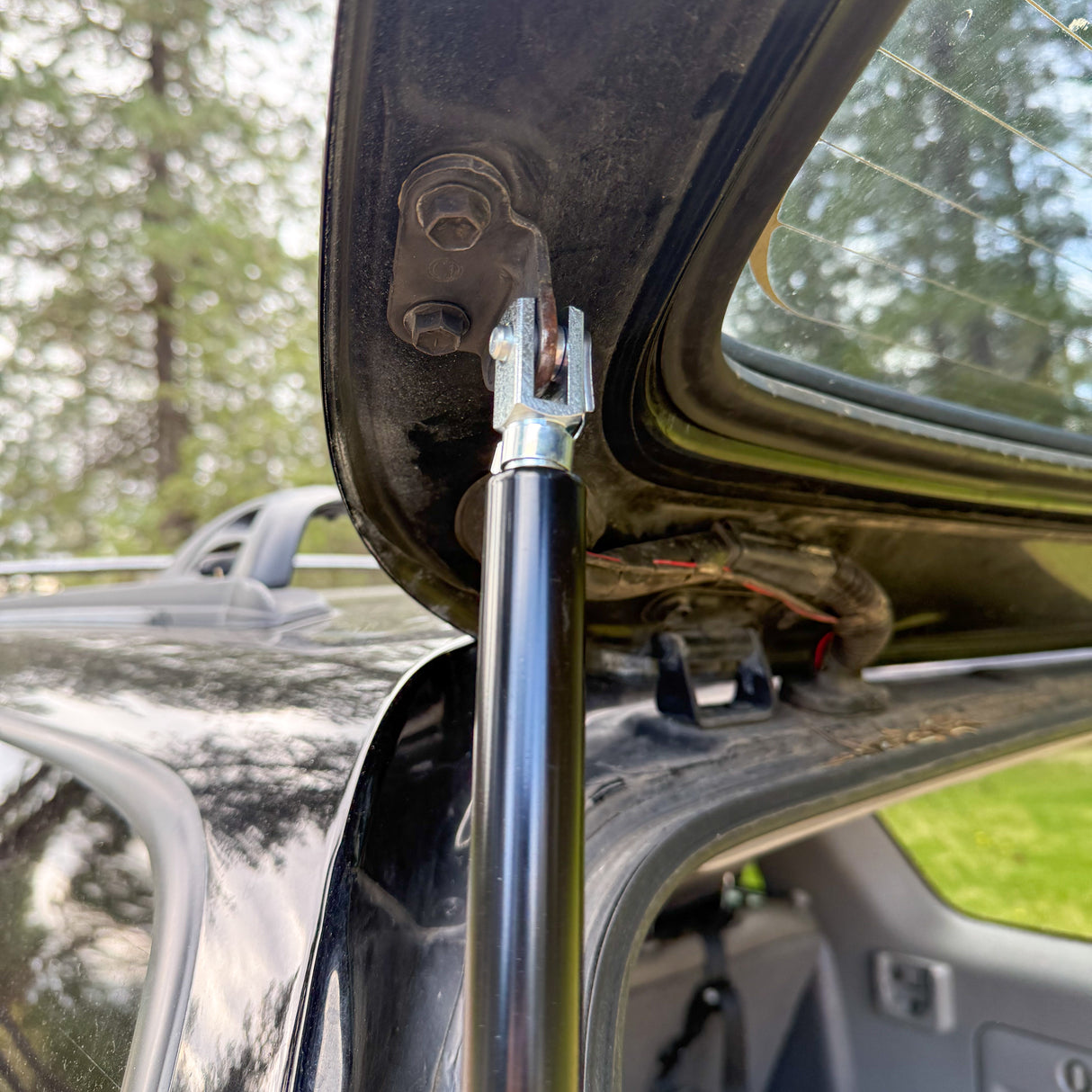 1996-2002 Toyota 4runner EZ Lift Rear Hatch Struts